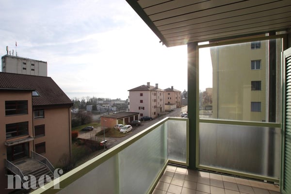 Bel appartement de 3 pièces, proche des commodités. 7