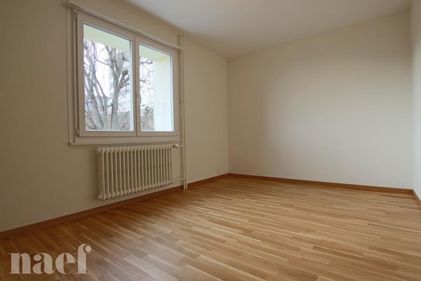 Bel appartement de 3 pièces, proche des commodités. 4