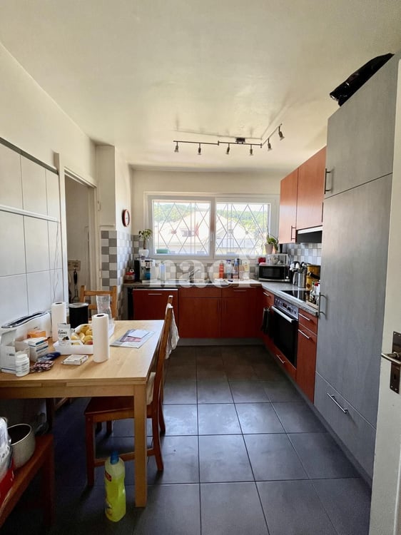 Grand appartement 4.5 pièces idéalement situé 8