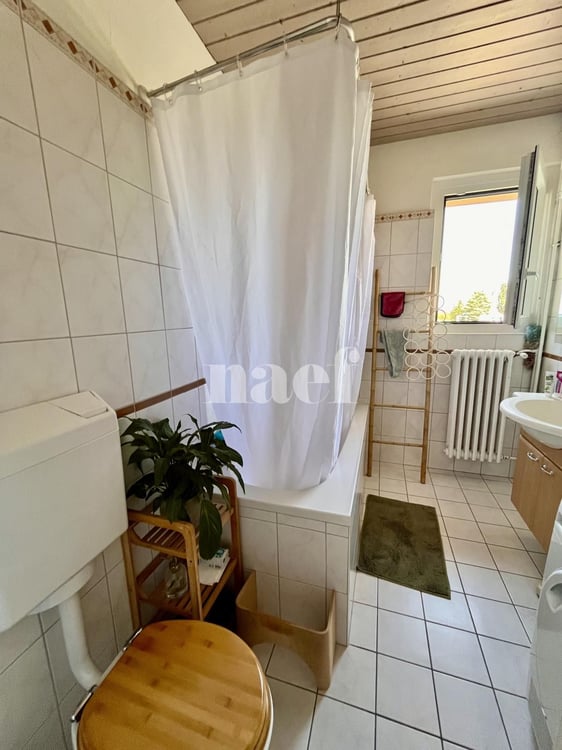 Grand appartement 4.5 pièces idéalement situé 9
