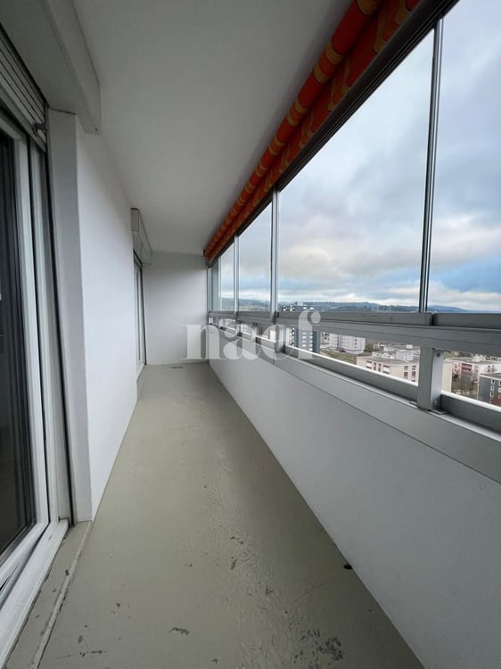 Appartement de 1.5 pièces avec une belle vue dégagée 7