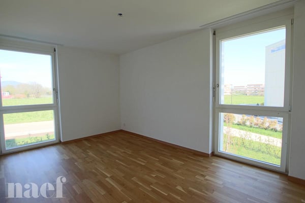 Bel appartement situé dans un complexe construit en 2013. 8