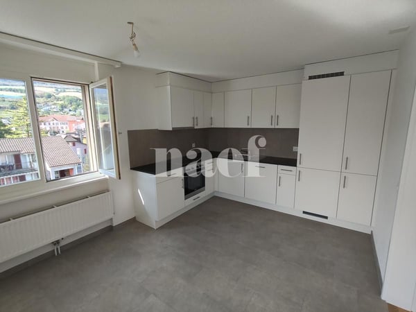 Au Landeron, appartement de 4.5 pièces avec balcon 1