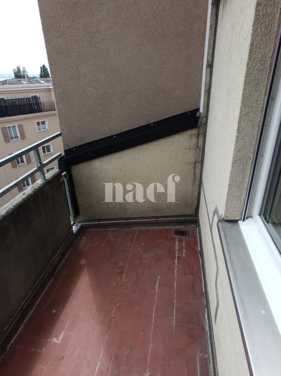 Magnifique 3 pièces rénové avec balcon à Neuchâtel 7