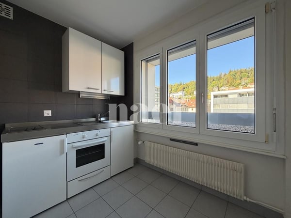 Très beau studio au Locle 2