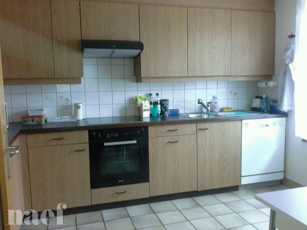 Bell appartement de 3.5 pièces situé dans quartier calme 2