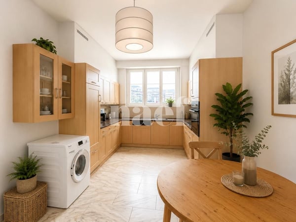 Au centre ville - Bel appartement de 5 pièces, env. 125m2 au 1er étage avec balcon 2