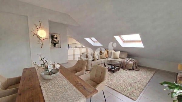 Au centre de Founex - bel appartement de 3 pièces d'env. 82m2 dans les combles 1