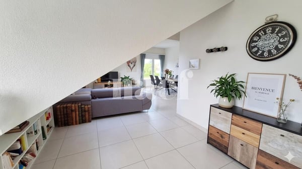 Au centre de Founex - bel appartement de 3 pièces d'env. 82m2 dans les combles 3