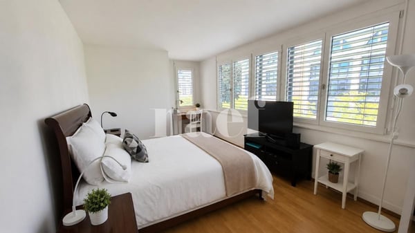 Spacieux appartement de 5.5 pièces d'env. 157 m2 au 2ème étage avec balcon 4