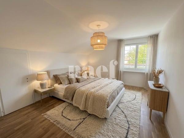 Spacieux duplex entièrement rénové de 6 pièces au 1er étage avec balcon 4