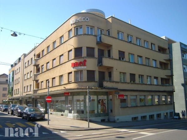 Appartement de 2 pièces d'env. 55m2 au 3ème étage avec balcon 3