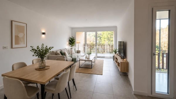 Appartement de 4 pièces au 1er étage avec 2 balcons 3