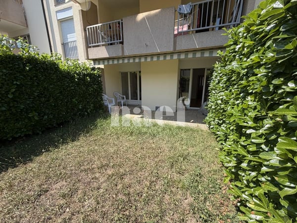 Appartement de 2.5 pièces au 1er étage avec terrasse et jardin 1
