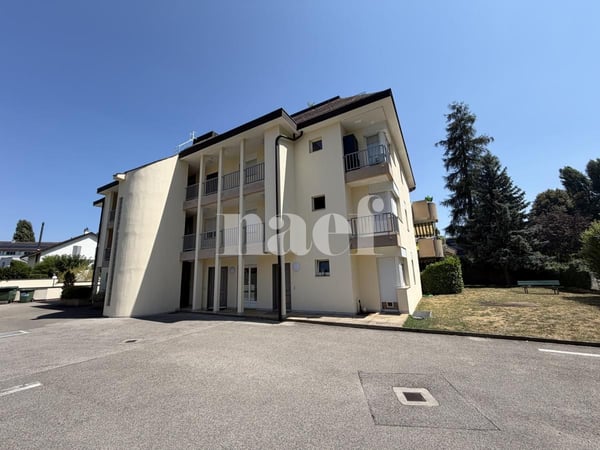 Appartement de 2.5 pièces au 1er étage avec terrasse et jardin 2