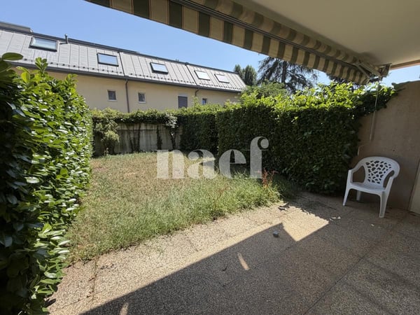 Appartement de 2.5 pièces au 1er étage avec terrasse et jardin 3