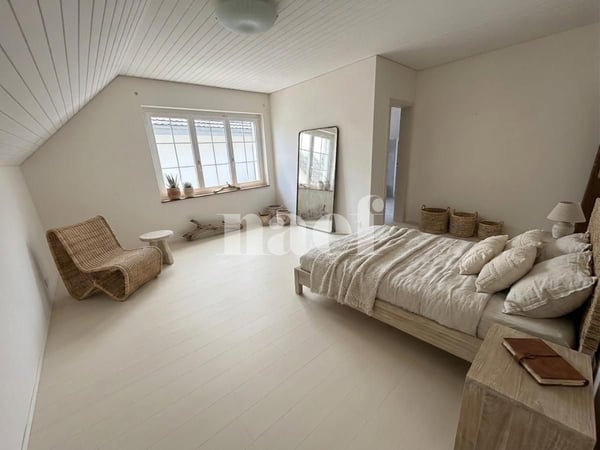 Belle villa individuelle et familiale partiellement rénovée, de 6 pièces avec jardin et piscine 10