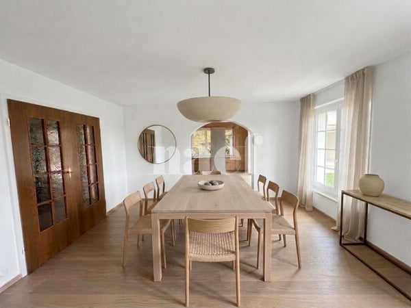 Belle villa individuelle et familiale partiellement rénovée, de 6 pièces avec jardin et piscine 4