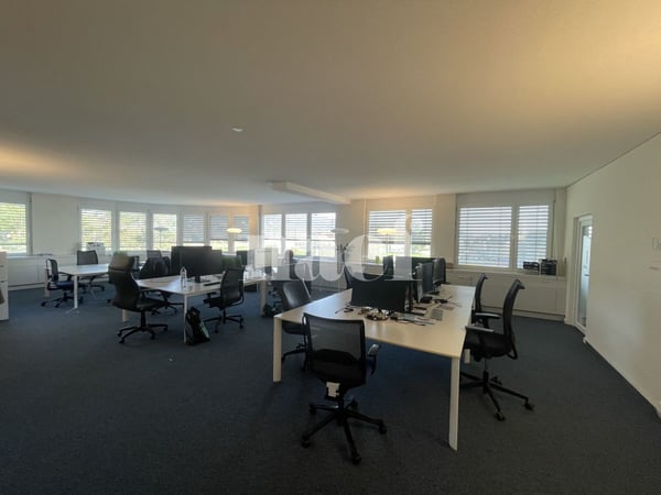 Centre Les Tuillières - Lumineuse surface d'env. 283m2 modulables au 2ème étage d'un immeuble commercial 4