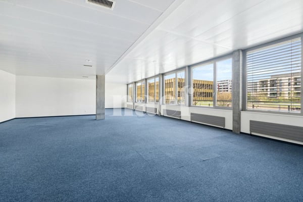Précossy - Etage complet d'env. 838m2 au 1er étage divisée en plusieurs bureau 7