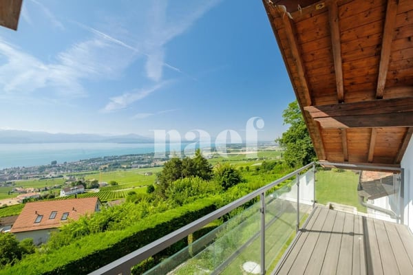 Propriété d'exception de 8 pièces avec vue panoramique sur le lac et piscine chauffée 7