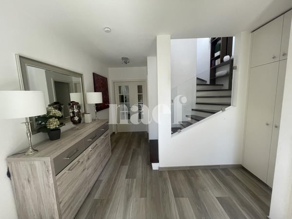 Belle villa individuelle entièrement rénovée de 5.5 pièces avec grand jardin 3