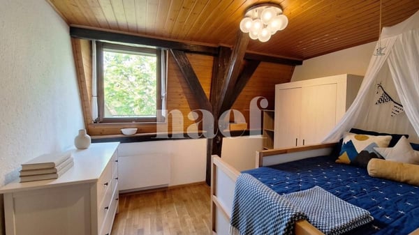 Appartement de 3 pièces au 3ème étage d'env. 96m2 avec balcon 6