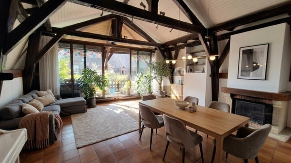 Appartement de 3 pièces au 3ème étage d'env. 96m2 avec balcon 3