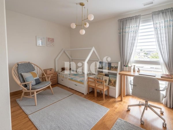 Bel Appartement de 3.5 pièces au 3ème étage d'env. 90m2 avec balcon 5