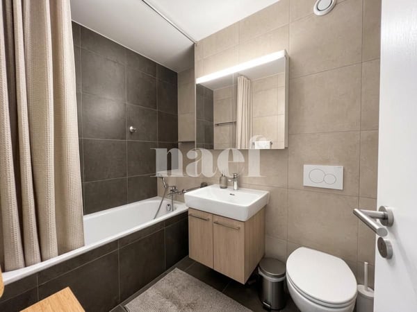 Bel Appartement de 3.5 pièces au 3ème étage d'env. 90m2 avec balcon 6