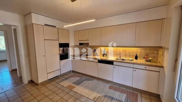 Bel appartement de 3 pièces d'env. 85m2 au 1er étage avec balcon 3