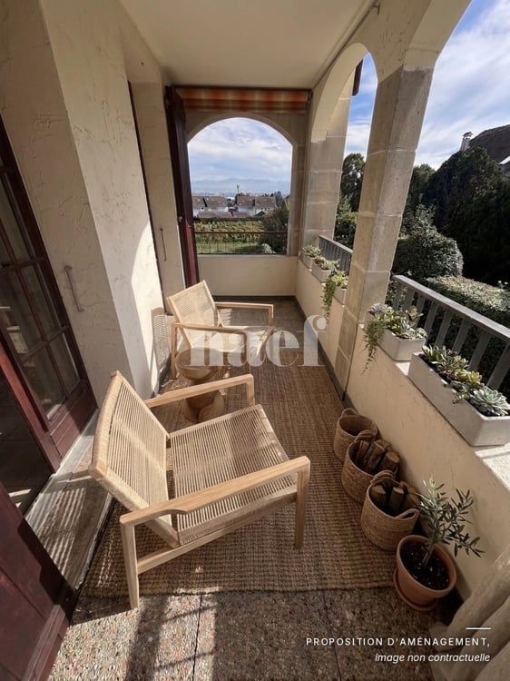 Appartement de 4 pièces au 1er étages avec balcons échappée sur le lac 8