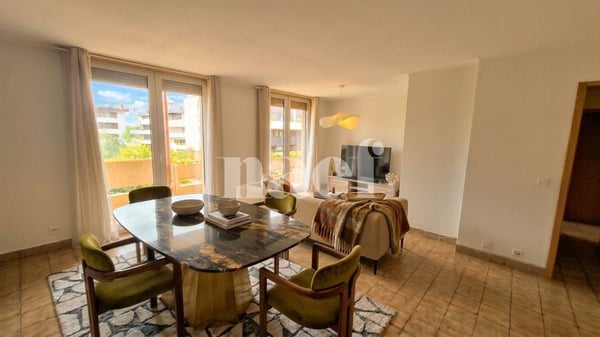 Appartement de 5.5 pièces au rez-de-chaussée avec cheminée et balcon 3