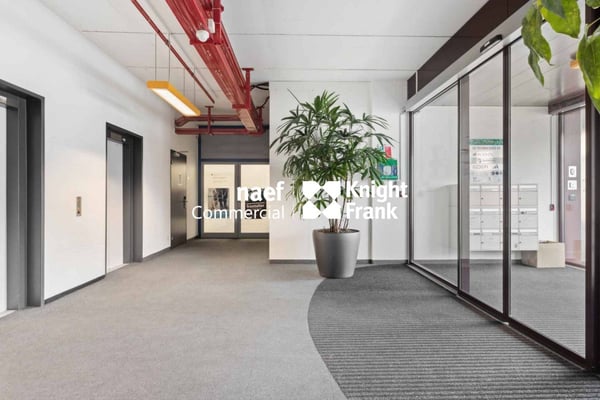 Surface de 430 m² en zone industrielle ZIMEYSA de Meyrin 2