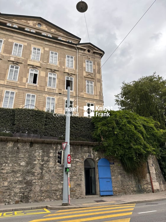 Arcade/ galerie d'exception : Place des Casemates 5 1