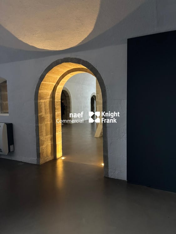 Arcade/ galerie d'exception : Place des Casemates 5 4