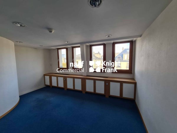 Chantepoulet - Bureau de 266m² aux derniers étages 4