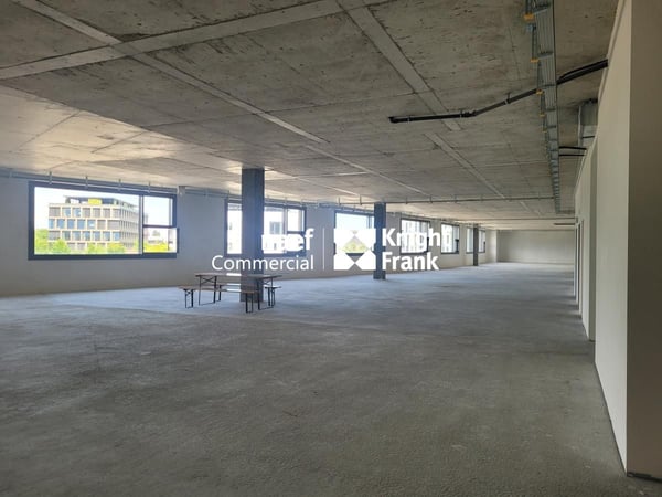 Meyrin ZIMEYSA - Surface administrative et artisanale de 1320m2 divisible 3