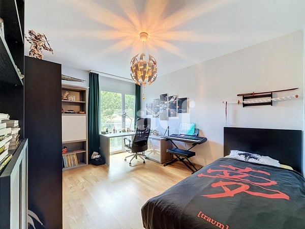 Spacieux logement dans résidence avec piscine 9
