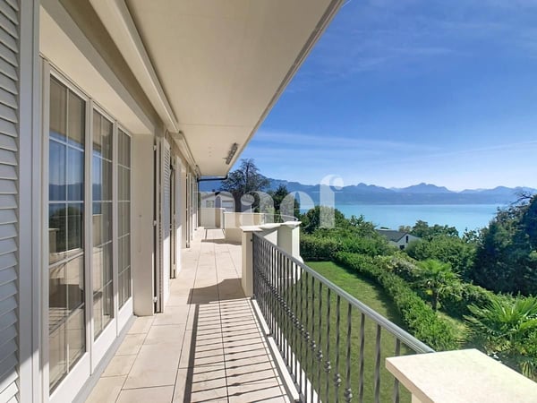 Villa de 7.5 pièces avec vue imprenable sur le lac 6