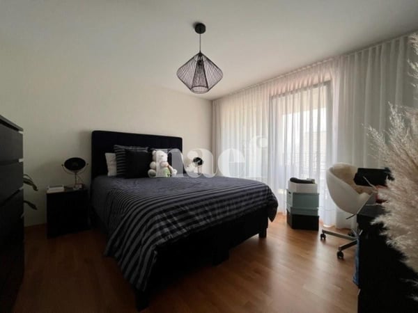 Dans un bâtiment moderne 3