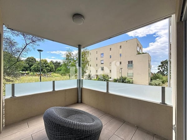 Spacieux logement dans résidence avec piscine 13