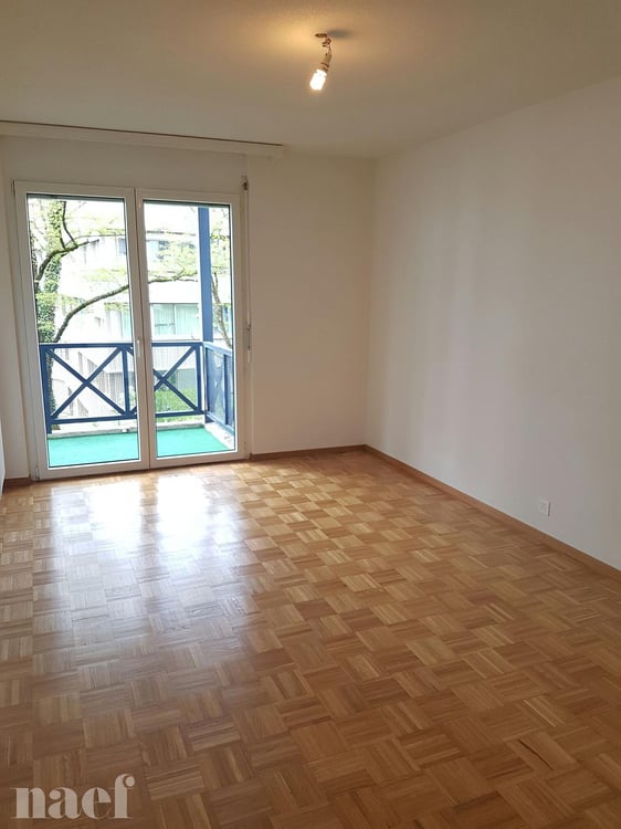 Appartement de 2 pièces au premier étage. 6