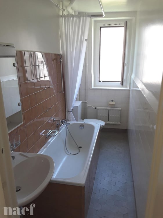 Appartement de 4 pièces situé proche de l'ONU 12