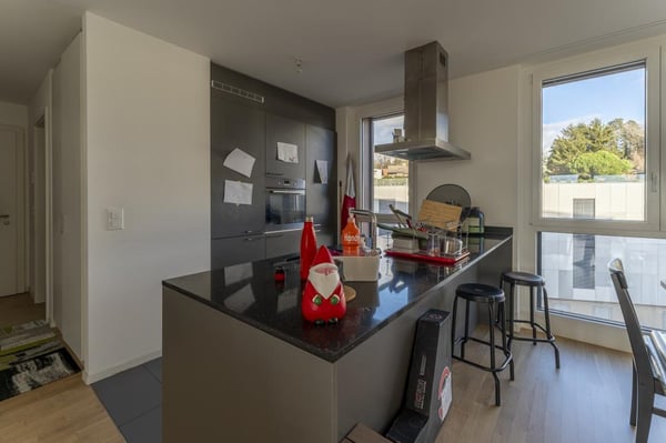 OPPORTUNITÉ ! EMPLACEMENT IDÉAL PROCHE DE TOUT! 4