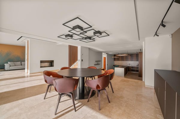 Superbe maison de ville avec jardin et piscine au coeur de Chailly 4