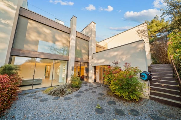 Superbe maison de ville avec jardin et piscine au coeur de Chailly 2