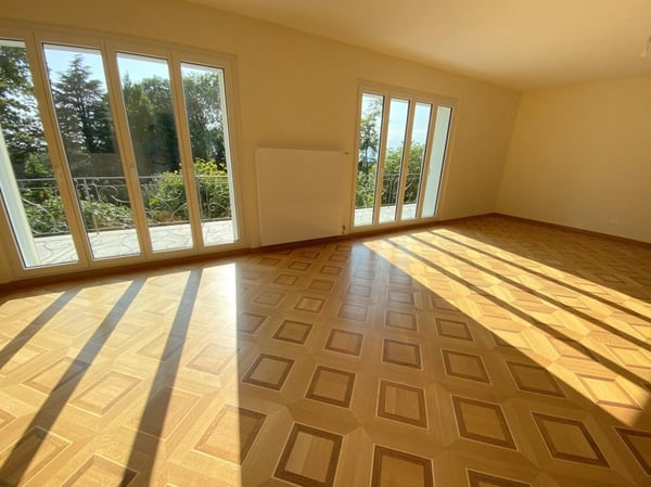 MAGNIFIQUE PROPRIETE PROCHE DE LAUSANNE 13