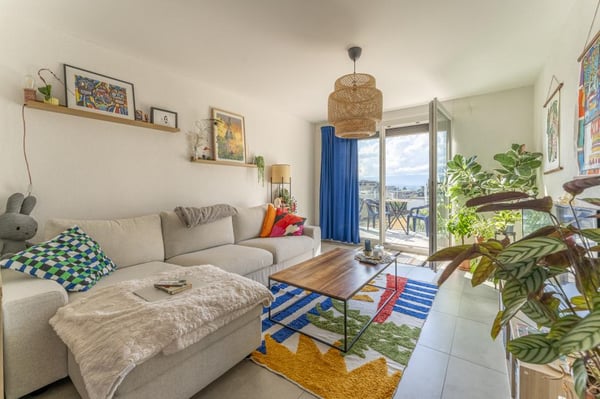 RARE ! ATTIQUE À DEUX PAS DU CENTRE-VILLE ! 2