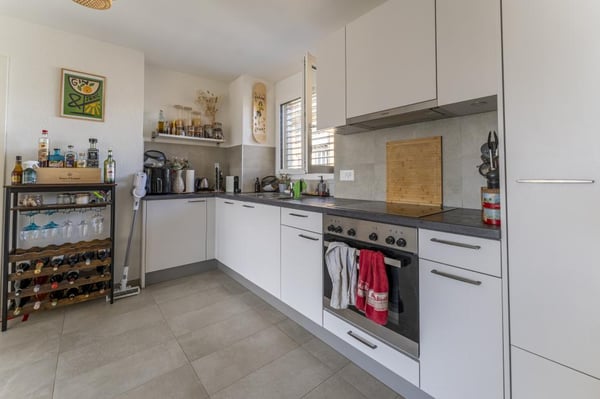 RARE ! ATTIQUE À DEUX PAS DU CENTRE-VILLE ! 4